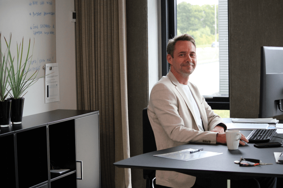 Person på sit kontor